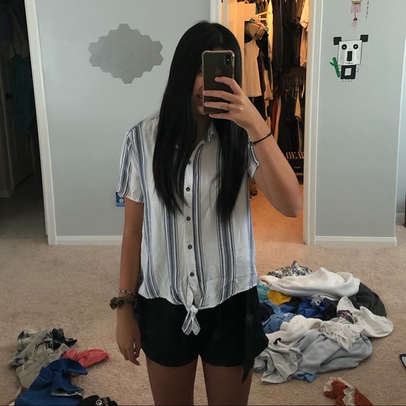 Aeropostale Tops - aeropostale blue&white striped button up